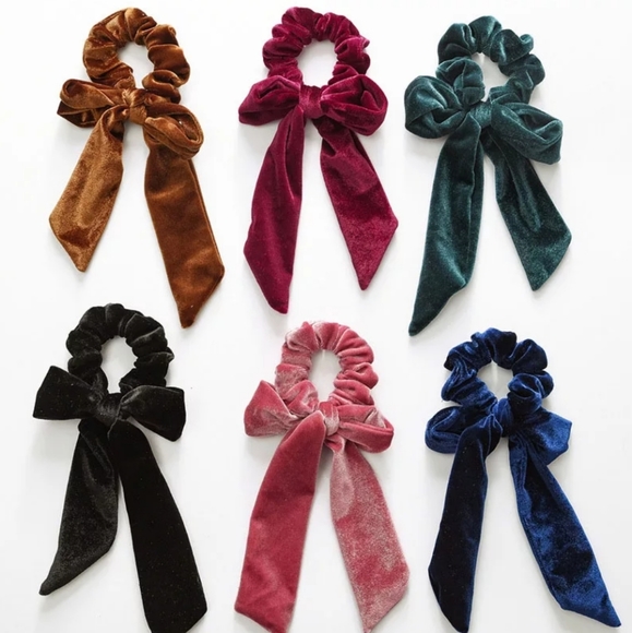 Allison Velvet Hair Bow - Black - Picture 8 of 9